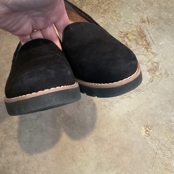 Vionic Willa Wedge Black Suede Lug Sole Slip On Comfort Heel Women’s Size 8 - Picture 6 of 12